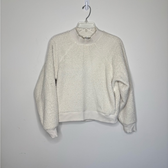 Athleta Sherpa Pullover Cream Crew Neck Sweater Ivory White Athletic Women Small - Picture 1 of 6